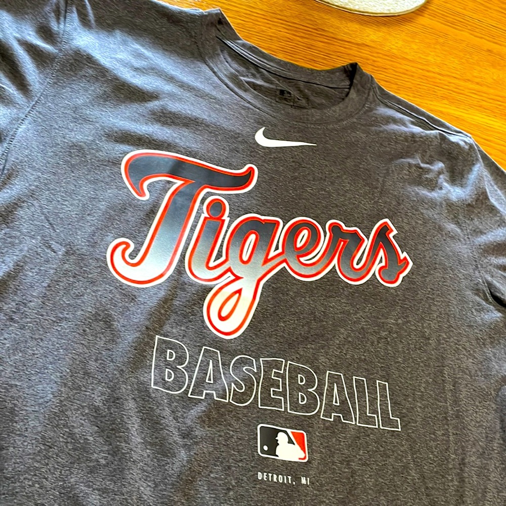 Detroit Tigers Men’s Dri-Fit T-Shirt Medium